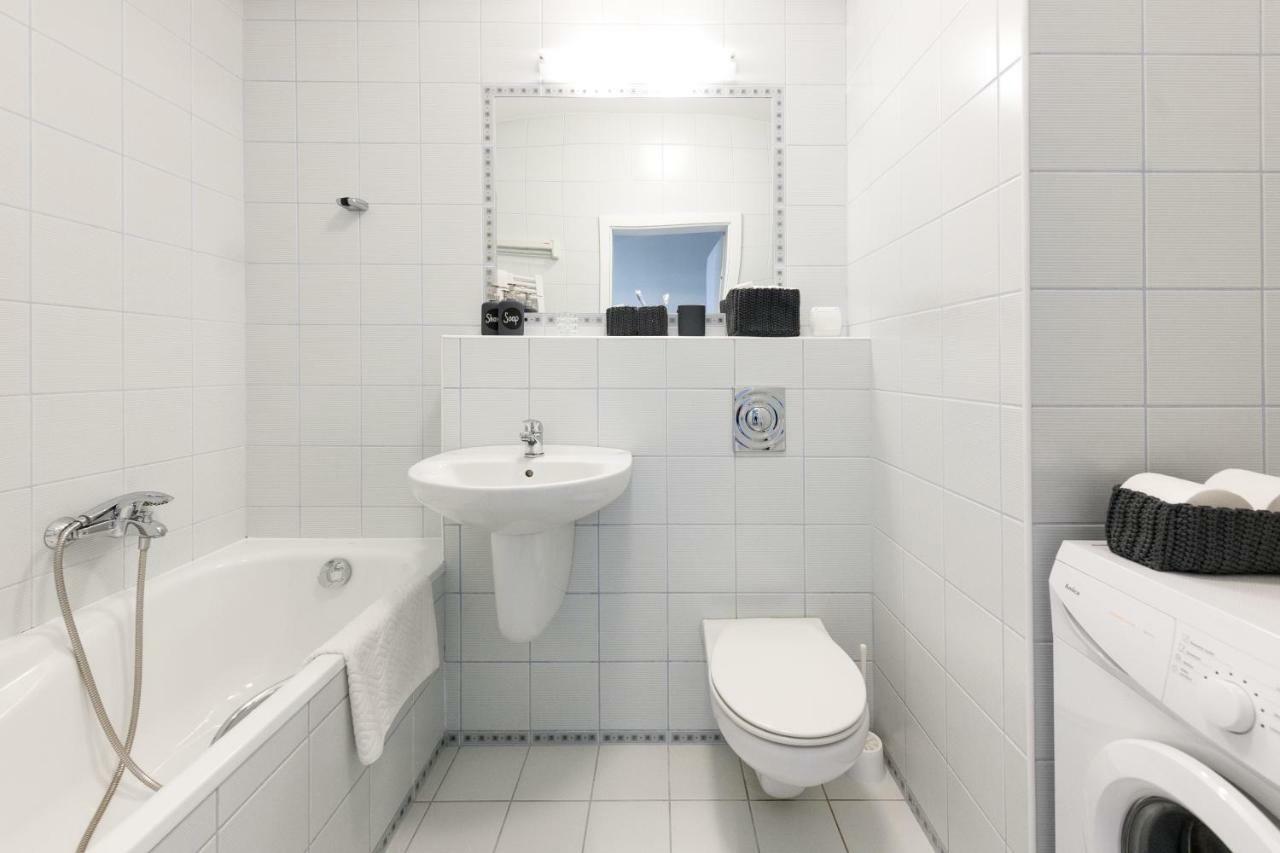 Sunny 1 Room Apartment With The View Over Cracow Kraków Exteriör bild